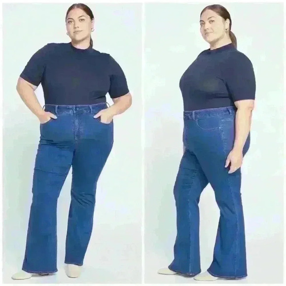 NWT Universal Standard Farrah High Rise Flared Jeans
in Pure Blue $125 Womens 14 - Picture 1 of 9
